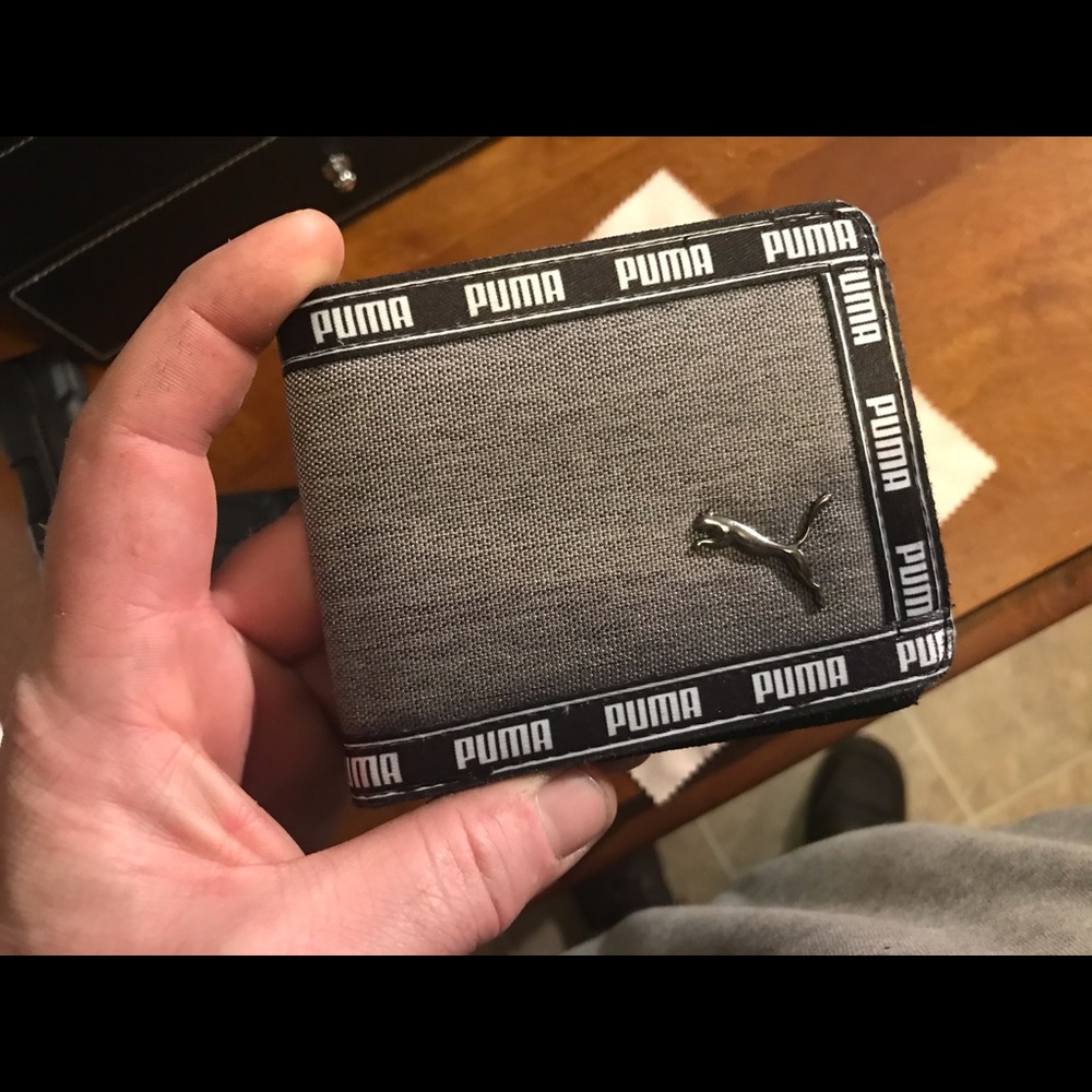 *SOLD* Men’s Puma wallet
